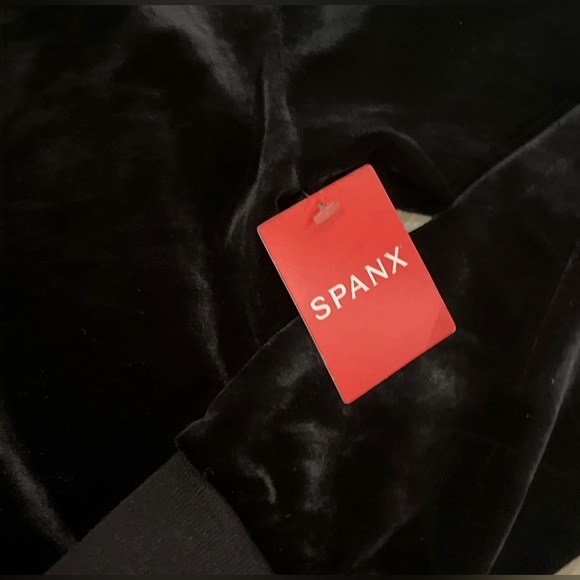 Spanx AirEssentials Black Velvet half zip Small New with tags retails $154 - Picture 4 of 5